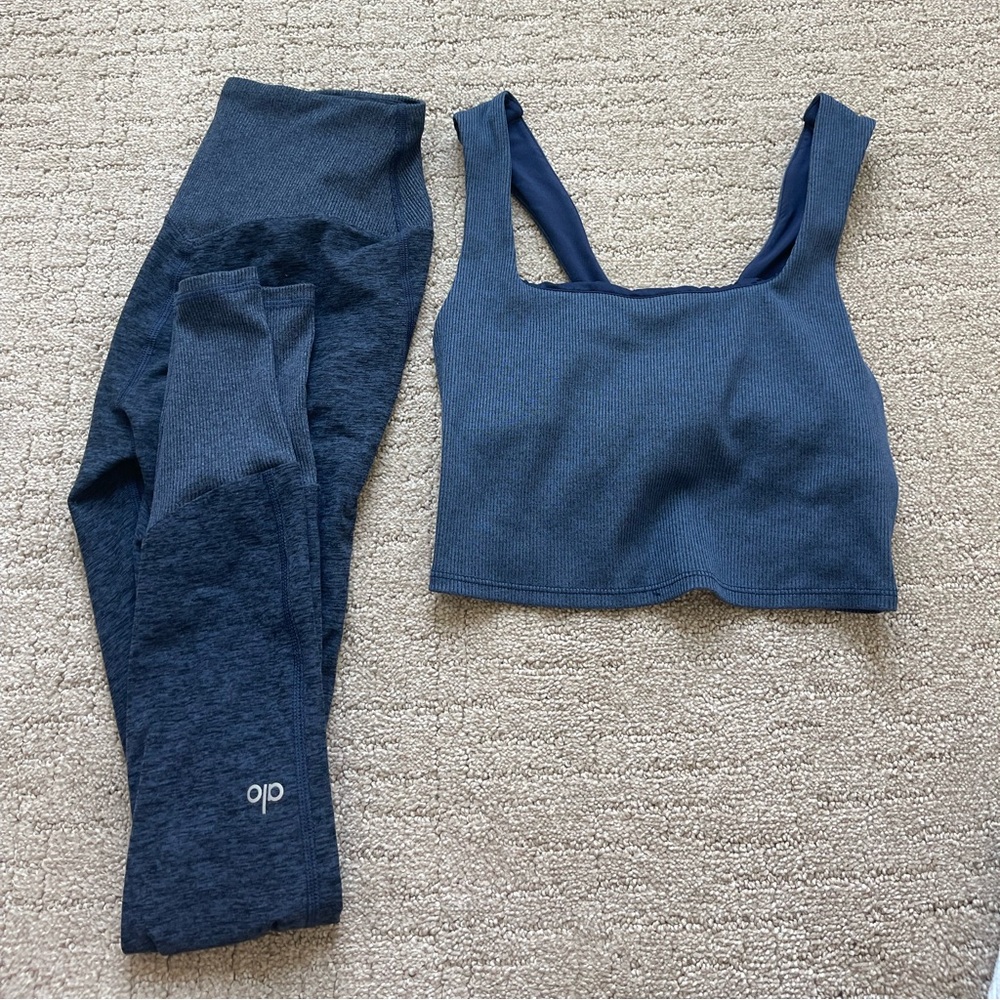 Alo sports bra and leggings set
